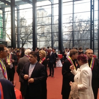 events_1/8_large_7